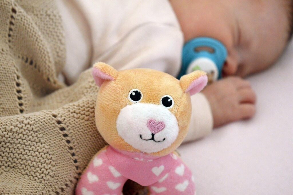 Comprendre la régression du sommeil chez les bébés : causes et solutions